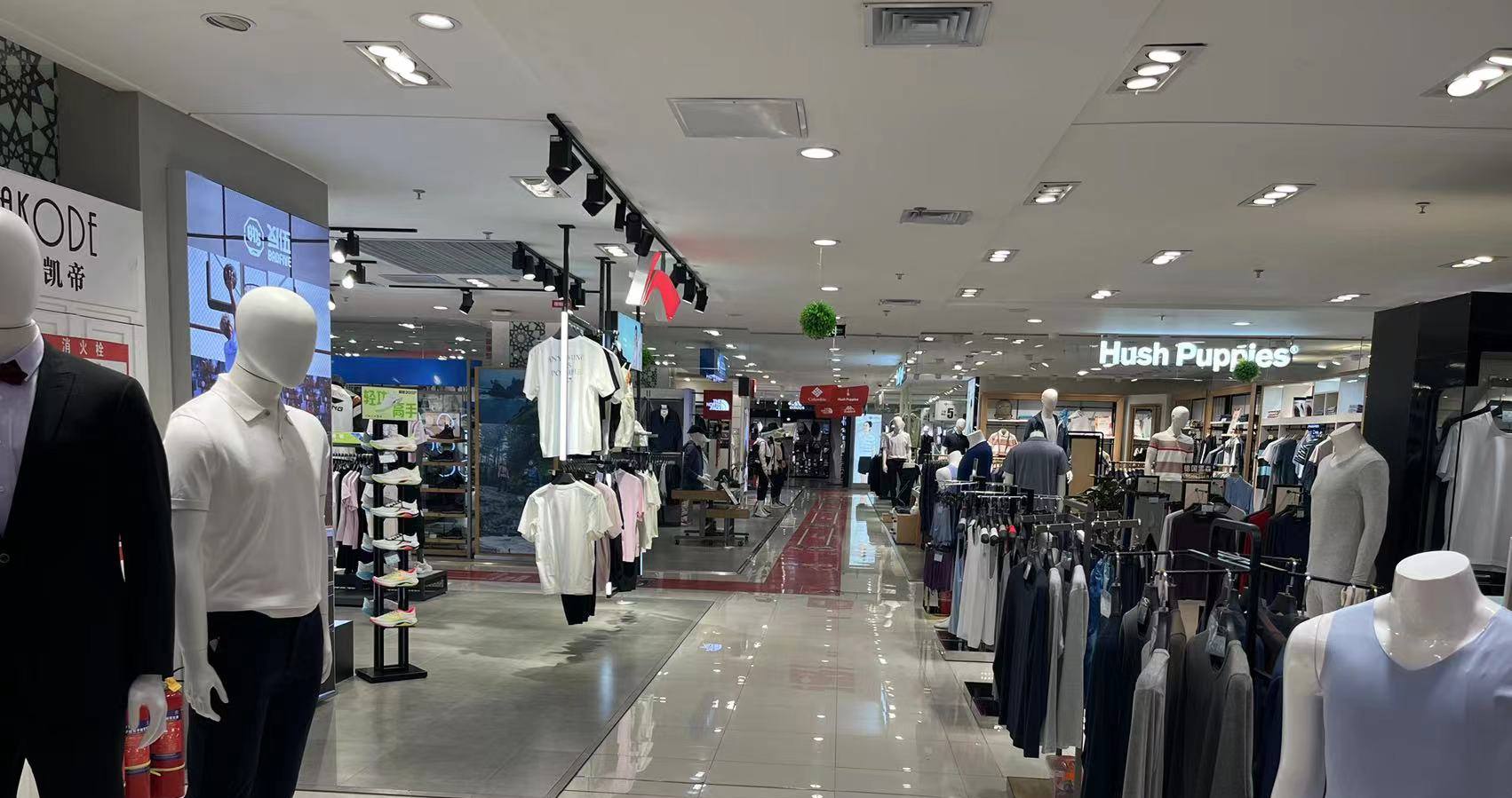 西宁新宝GG百货虎台店