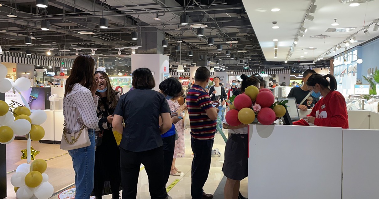 昆明新宝GG百货